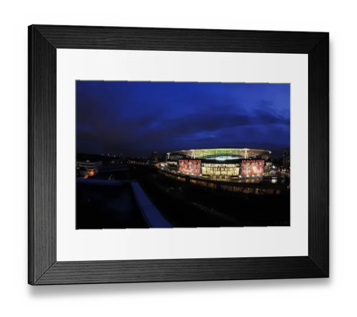 Framed Print : Arsenal vs AS Monaco: Champions League Clash at Emirates Stadium