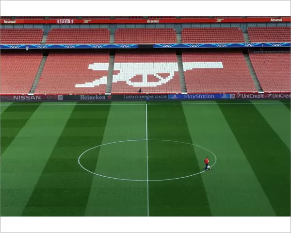 Emirates Stadium: Arsenal v AS Monaco - UEFA Champions League Round of 16 Pitch Preparation (2015)