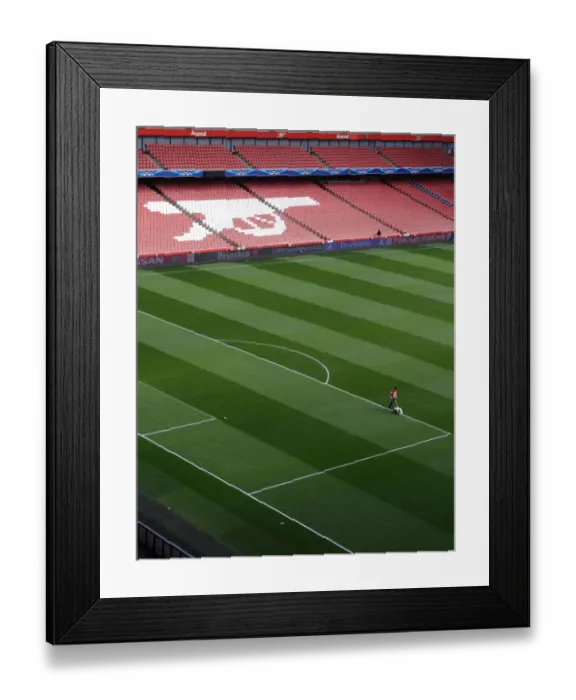 Framed Print : Arsenal's Prepared Emirates Stadium Pitch for Monaco Clash (2015)