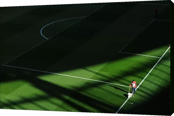Arsenal's Prepared Emirates Stadium Pitch for Monaco Clash (2015)