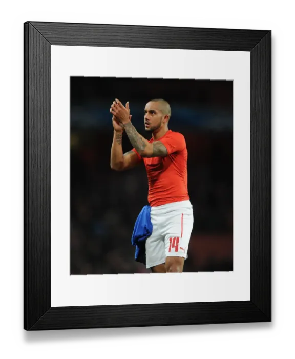 Framed Print : Theo Walcott (Arsenal). Arsenal 1: 3 AS Monaco. UEFA Champions League. Emirates Stadium, 25 / 2 / 15 Framed Print : Theo Walcott (Arsenal). Arsenal 1: 3 AS Monaco. UEFA Champions League. Emirates Stadium, 25 / 2 / 15