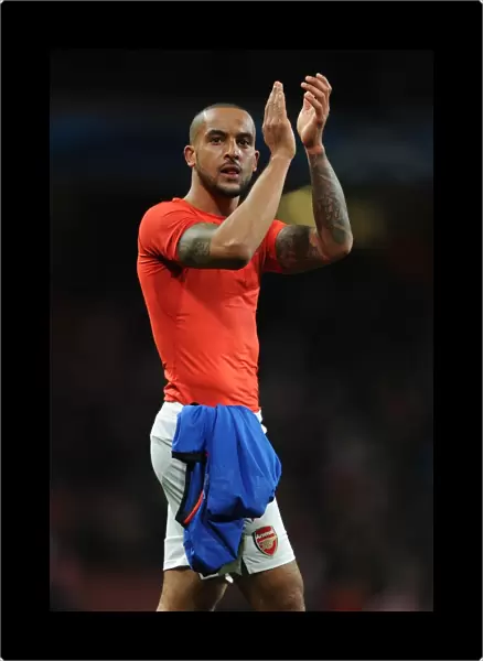Theo Walcott Celebrates with Arsenal Fans after UEFA Champions League Victory over AS Monaco
