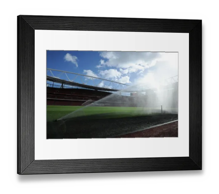 Framed Print : Emirates Stadium: Preparing for Arsenal vs. Everton (2014-15) Framed Print : Emirates Stadium: Preparing for Arsenal vs. Everton (2014-15)