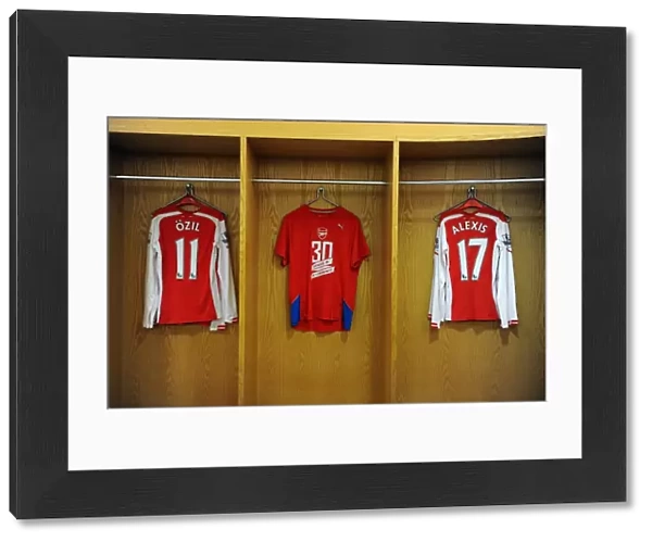 Arsenal's Community Legacy: 30 Years Celebrated in the Home Changing Room before Arsenal vs. Everton, Premier League 2014-15