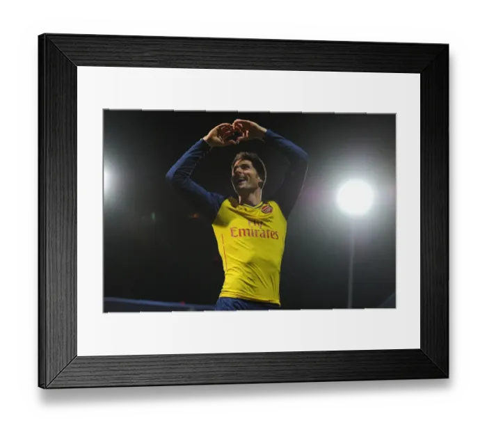 Framed Print : Olivier Giroud Scores First Goal: Queens Park Rangers vs. Arsenal, Premier League 2014-15 Framed Print : Olivier Giroud Scores First Goal: Queens Park Rangers vs. Arsenal, Premier League 2014-15