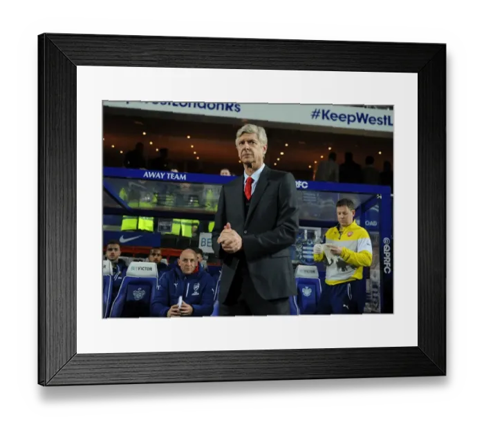 Framed Print : Arsene Wenger at Queens Park Rangers vs Arsenal, Premier League 2014-15