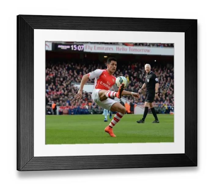 Framed Print : Alexis Sanchez in Action: Arsenal vs. West Ham United, Premier League 2015