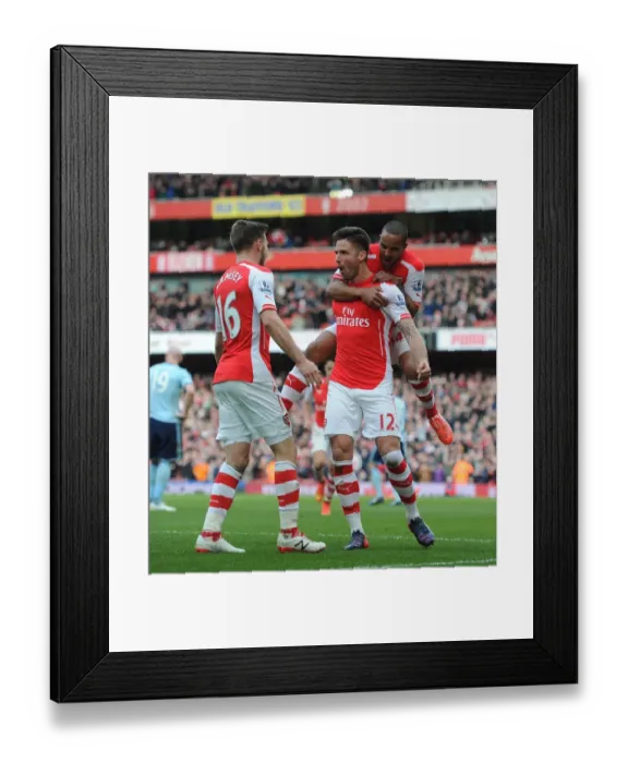 Framed Print : Arsenal: Giroud's Goal Celebration with Ramsey and Walcott vs West Ham United (2015)