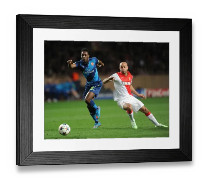 Framed Print : Danny Welbeck Outmaneuvers Aymen Abdennour: Monaco vs Arsenal, UEFA Champions League Round of 16