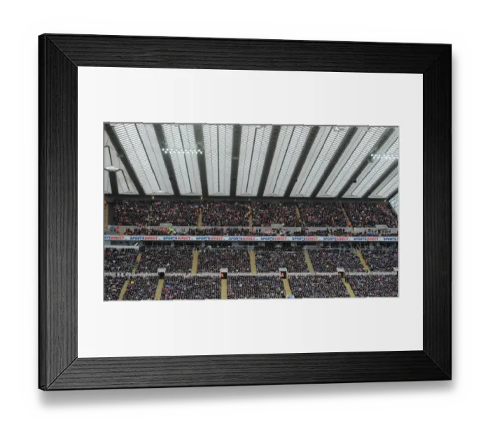 Framed Print : Arsenal vs Newcastle United: Premier League Clash at St. James Park (March 2015) Framed Print : Arsenal vs Newcastle United: Premier League Clash at St. James Park (March 2015)