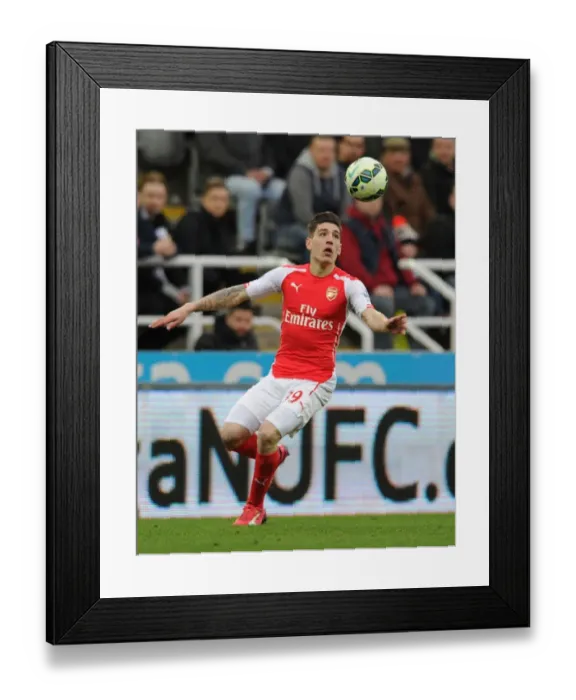 Framed Print : Newcastle United v Arsenal - Premier League
