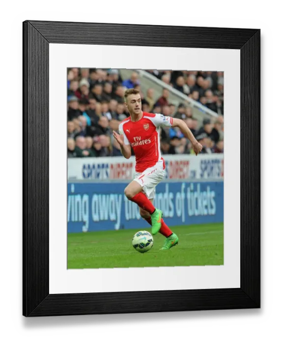 Framed Print : Calum Chambers in Action: Arsenal vs. Newcastle United, Premier League 2014-2015