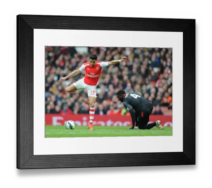 Framed Print : Alexis Sanchez's Thrilling Third Goal: Arsenal vs. Liverpool, Premier League 2014-15 Framed Print : Alexis Sanchez's Thrilling Third Goal: Arsenal vs. Liverpool, Premier League 2014-15