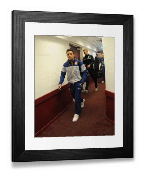 Framed Print : Alexis Sanchez Arrives at Turf Moor Ahead of Burnley vs. Arsenal (2014 / 15) Framed Print : Alexis Sanchez Arrives at Turf Moor Ahead of Burnley vs. Arsenal (2014 / 15)