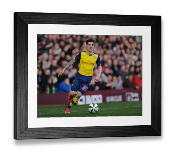 Framed Print : Hector Bellerin: In Action Against Burnley, Premier League 2014 / 15 Framed Print : Hector Bellerin: In Action Against Burnley, Premier League 2014 / 15
