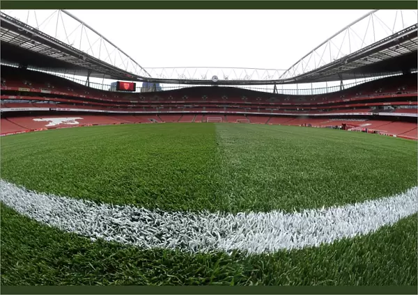Arsenal vs Chelsea Showdown: Premier League Clash at Emirates Stadium (2014 / 15)