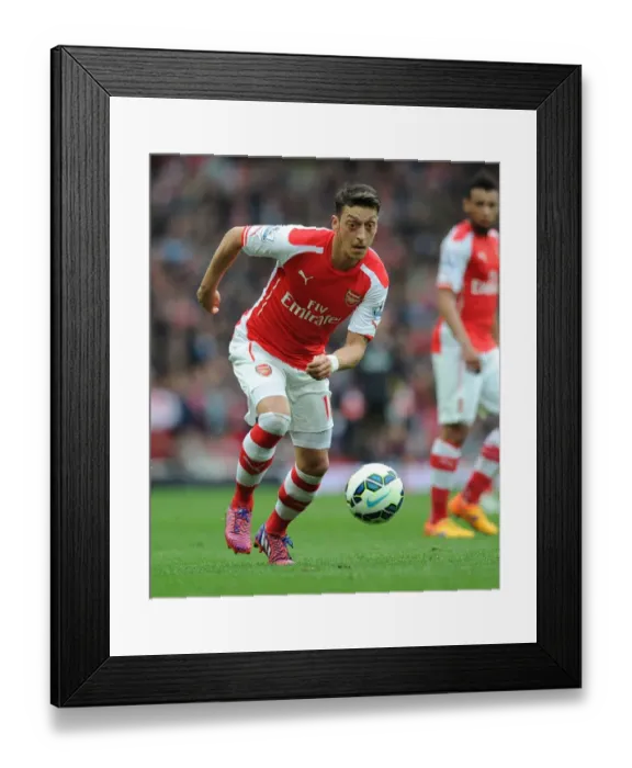 Framed Print : Mesut Ozil in Action: Arsenal vs. Chelsea, Premier League 2014 / 15 Framed Print : Mesut Ozil in Action: Arsenal vs. Chelsea, Premier League 2014 / 15