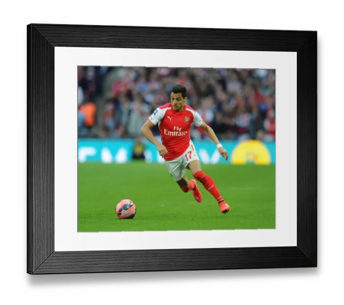 Framed Print : Alexis Sanchez's Thrilling Performance: Arsenal's FA Cup Semi-Final Victory over Reading (2015)