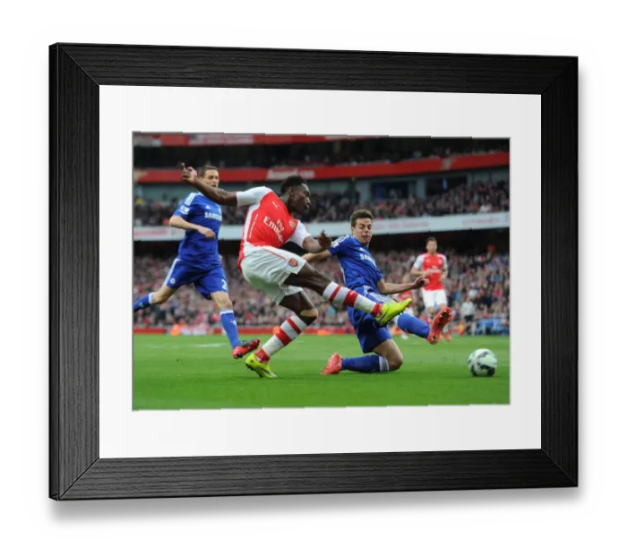 Framed Print : Clash of Titans: Welbeck vs Azpilicueta - Arsenal vs Chelsea Showdown (2014 / 15) Framed Print : Clash of Titans: Welbeck vs Azpilicueta - Arsenal vs Chelsea Showdown (2014 / 15)