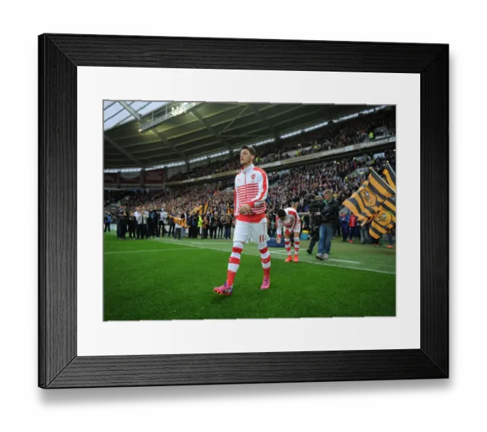 Framed Print : Arsenal's Mesut Ozil Before Hull City Clash, Premier League 2014 / 15