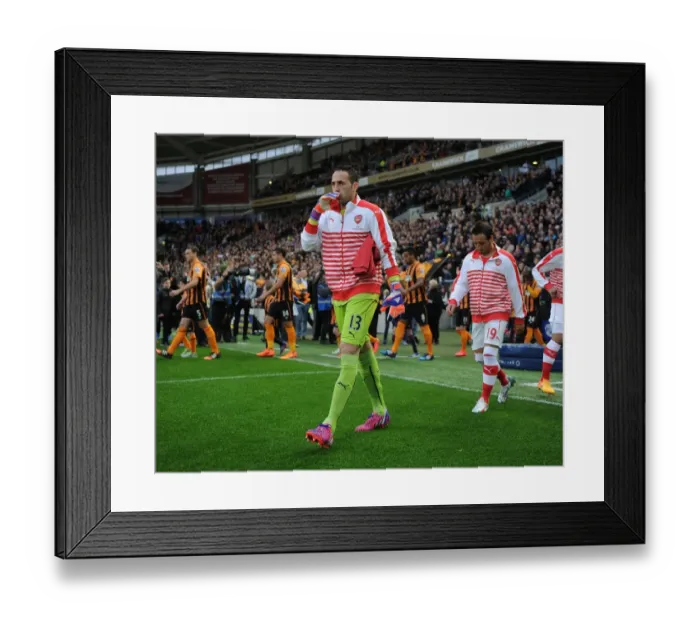 Framed Print : Arsenal's David Ospina Gears Up for Hull City Showdown in Premier League (May 2015) Framed Print : Arsenal's David Ospina Gears Up for Hull City Showdown in Premier League (May 2015)