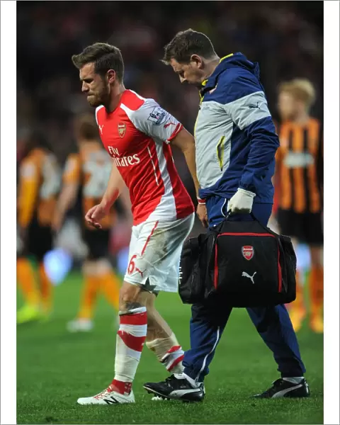 Arsenal's Aaron Ramsey Suffers Injury Against Hull City, May 2015