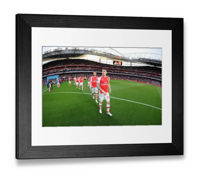 Framed Print : Arsenal's Hector Bellerin Gears Up for Swansea City Showdown in Premier League (2014 / 15) Framed Print : Arsenal's Hector Bellerin Gears Up for Swansea City Showdown in Premier League (2014 / 15)