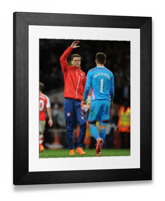Framed Print : A Reunion of Goalkeepers: Szczesny and Fabianski Face Off at the Emirates, Arsenal vs Swansea City, Premier League 2014 / 15 Framed Print : A Reunion of Goalkeepers: Szczesny and Fabianski Face Off at the Emirates, Arsenal vs Swansea City, Premier League 2014 / 15