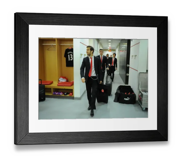 Framed Print : Mathieu Flamini's Pre-Match Routine: Arsenal Changing Room (2015, Premier League vs Sunderland)