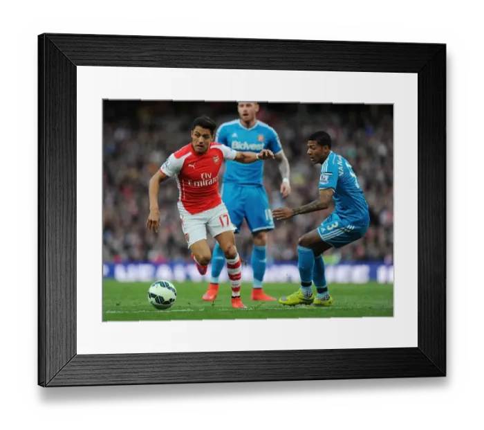 Framed Print : Sanchez vs Van Aanholt: A Premier League Battle at Emirates Stadium (2014-15) Framed Print : Sanchez vs Van Aanholt: A Premier League Battle at Emirates Stadium (2014-15)