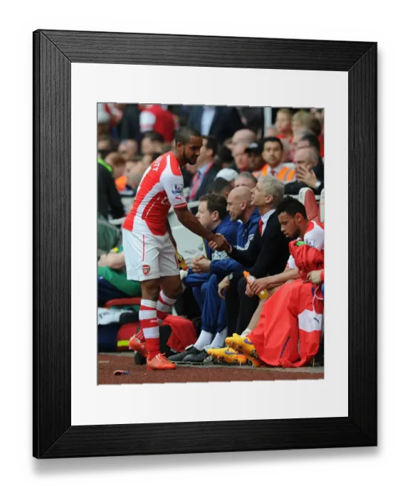 Framed Print : Theo Walcott Bids Farewell to Wenger: Arsenal's Emotional Last Match under Arsene Wenger against West Bromwich Albion (2015)