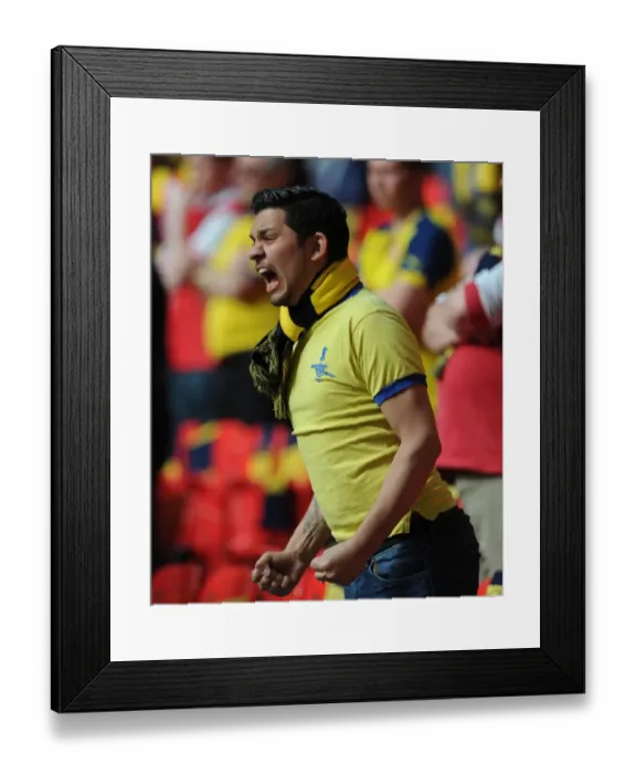 Framed Print : Triumphant Arsenal Fan's Moment before the FA Cup Victory: Arsenal 4-0 Aston Villa at Wembley Stadium (May 30, 2015)