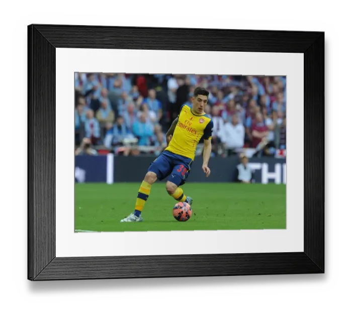 Framed Print : Hector Bellerin (Arsenal). Arsenal 4: 0 Aston Villa. FA Cup Final. Wembley Stadium, 30  /  5  /  15