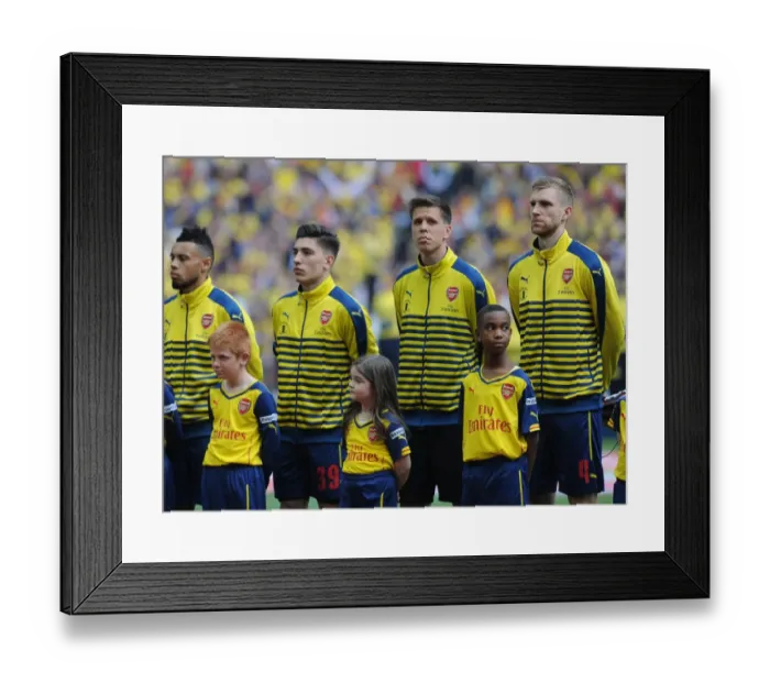 Framed Print : Per Mertesacker (Arsenal) with the Arsenal Mascot before the match. Arsenal 4: 0 Aston Villa Framed Print : Per Mertesacker (Arsenal) with the Arsenal Mascot before the match. Arsenal 4: 0 Aston Villa