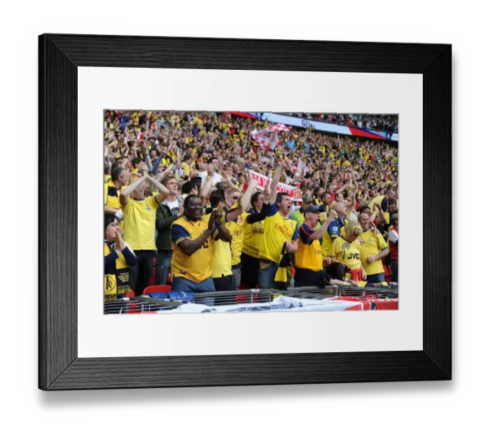 Framed Print : Arsenal Fans Celebrating at FA Cup Final vs Aston Villa, Wembley Stadium, London, 2015