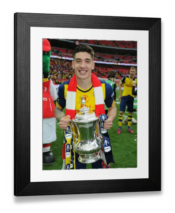 Framed Print : Arsenal's Hector Bellerin Celebrates FA Cup Victory at Wembley Stadium