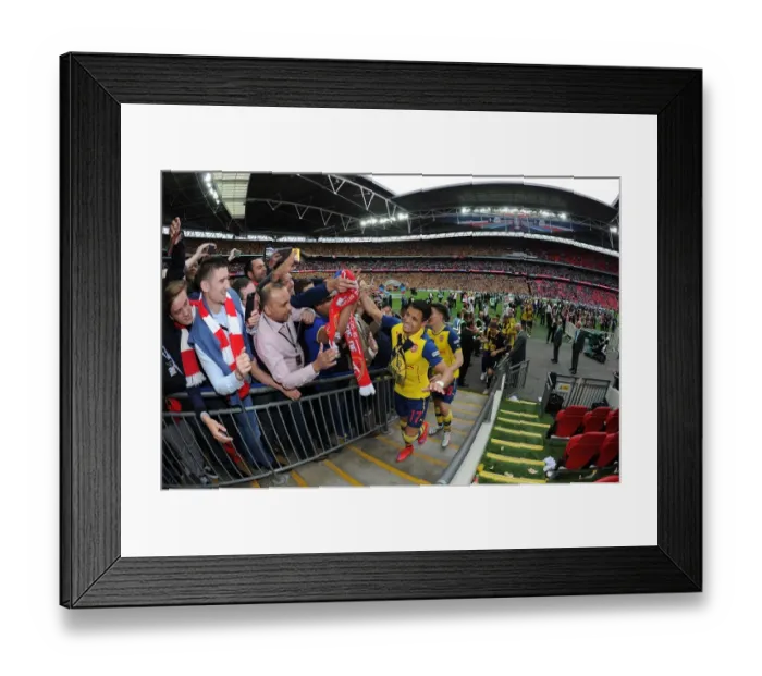 Framed Print : Alexis Sanchez: Arsenal's FA Cup Victory Celebration, 2015