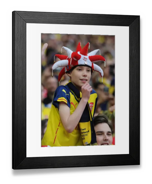 Framed Print : Jubilant Arsenal Fan Celebrates FA Cup Victory: Arsenal 4-0 Aston Villa, FA Cup Final, Wembley Stadium (2015)