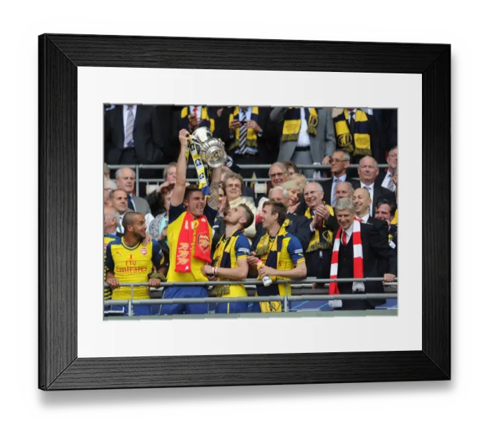 Framed Print : Olivier Giroud with Aaron Ramsey, Nacho Monreal and Arsenal Manager Arsene Wenger Framed Print : Olivier Giroud with Aaron Ramsey, Nacho Monreal and Arsenal Manager Arsene Wenger