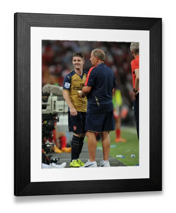 Framed Print : Arsenal Training: Dan Crowley and Vic Akers Prepare for Arsenal v Singapore XI