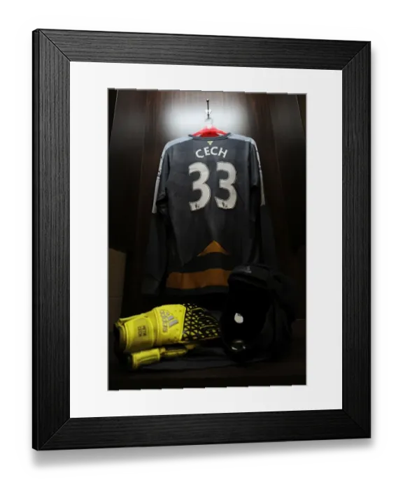 Framed Print : Arsenal FC: Gear Up for Battle - Arsenal v Everton, Barclays Asia Trophy, 2015 Framed Print : Arsenal FC: Gear Up for Battle - Arsenal v Everton, Barclays Asia Trophy, 2015