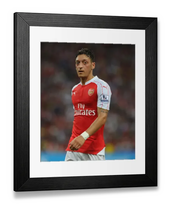 Framed Print : Arsenal's Mesut Ozil Shines in Arsenal vs Everton: Barclays Asia Trophy 2015-16 Framed Print : Arsenal's Mesut Ozil Shines in Arsenal vs Everton: Barclays Asia Trophy 2015-16