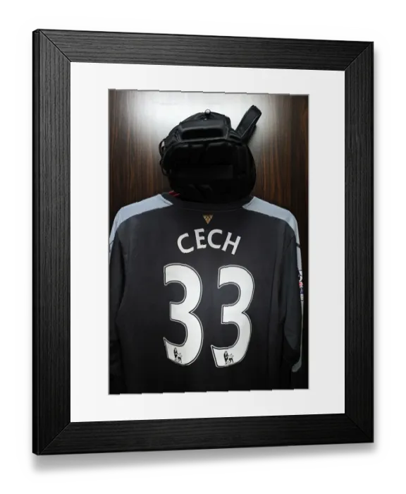 Framed Print : Arsenal FC: Preparing for Battle - Arsenal v Everton, Barclays Asia Trophy, 2015