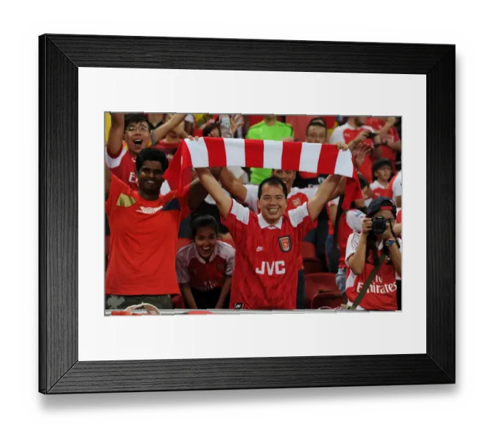 Framed Print : Arsenal Fans Gather in Singapore Ahead of Arsenal vs. Everton at 2015 Asia Trophy