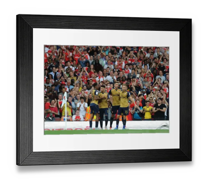 Framed Print : Arsenal Celebrate Oxlade-Chamberlain's Goal Against Olympique Lyonnais at Emirates Cup 2015: Oxlade-Chamberlain, Iwobi, Giroud, Ramsey Rejoice