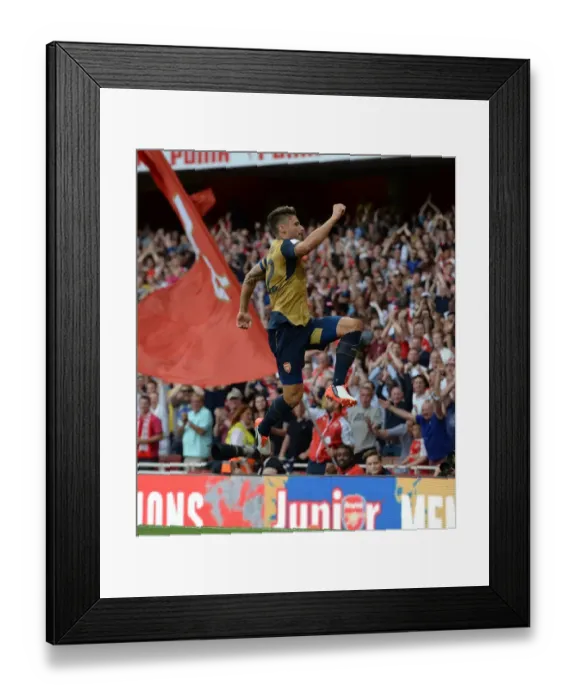 Framed Print : Thrilling Goal: Olivier Giroud Scores for Arsenal against Olympique Lyonnais - Emirates Cup 2015 / 16