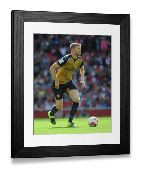 Framed Print : Per Mertesacker in Action: Arsenal vs Olympique Lyonnais, Emirates Cup 2015 / 16 Framed Print : Per Mertesacker in Action: Arsenal vs Olympique Lyonnais, Emirates Cup 2015 / 16