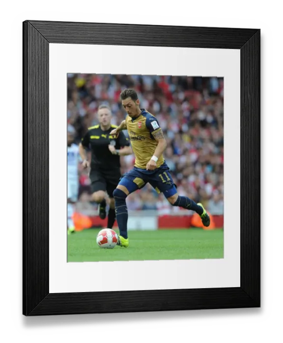 Framed Print : Mesut Ozil in Action: Arsenal vs. Olympique Lyonnais, Emirates Cup 2015 / 16