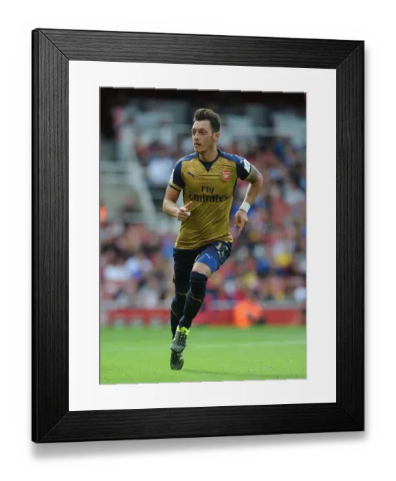 Framed Print : Mesut Ozil in Action: Arsenal vs Olympique Lyonnais, Emirates Cup 2015 / 16 Framed Print : Mesut Ozil in Action: Arsenal vs Olympique Lyonnais, Emirates Cup 2015 / 16