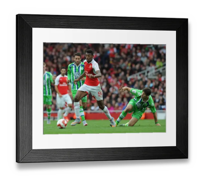 Framed Print : Arsenal's Jeff Reine-Adelaide Outsmarts VfL Wolfsburg's Timm Klose at Emirates Cup 2015 / 16